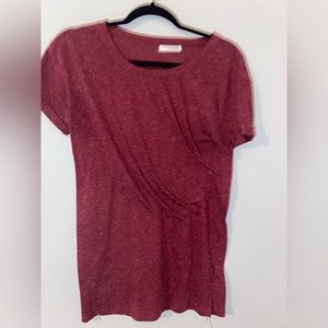 maroon tee shirt